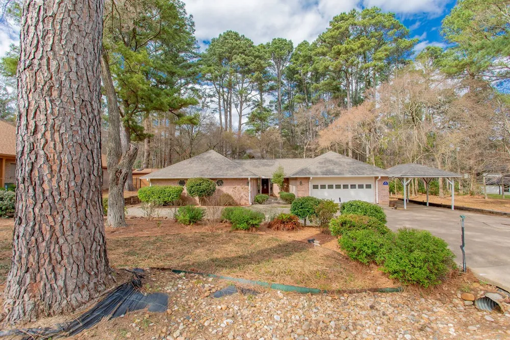 1633 Brookhollow Drive Hideaway, TX 75771