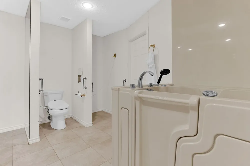 1633 Brookhollow Drive Hideaway, TX 75771