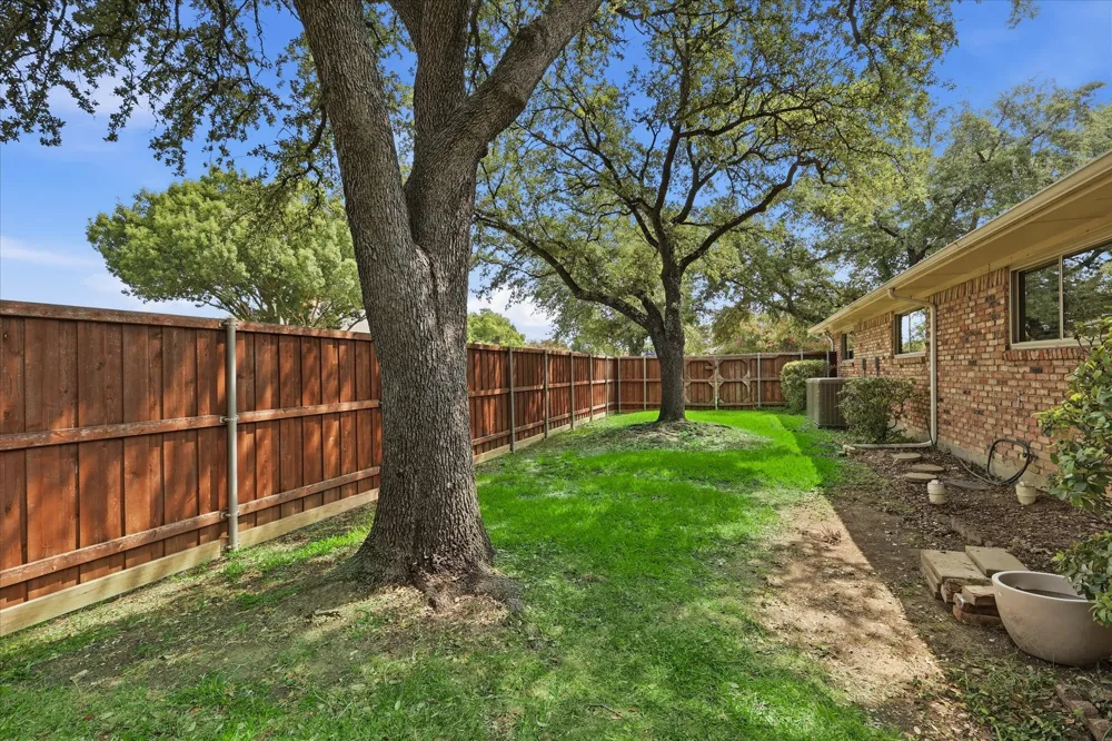 1100 Yorkshire Drive Carrollton, TX 75007