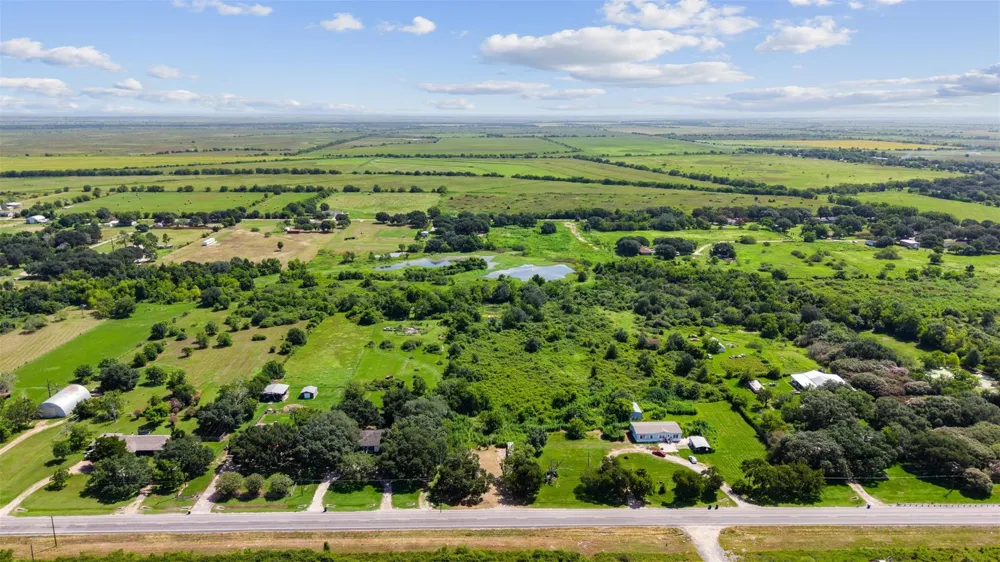 3345 Fm 102 Eagle Lake, TX 77434