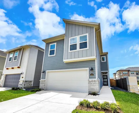 1043 Cedar Place Lane
