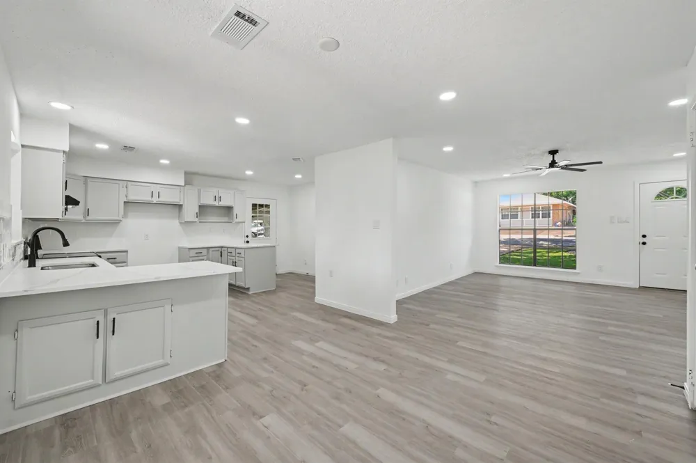 11 Hardy Hollow Drive New Waverly, TX 77358