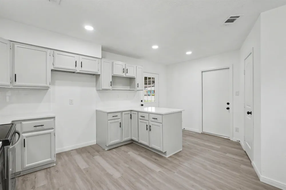 11 Hardy Hollow Drive New Waverly, TX 77358