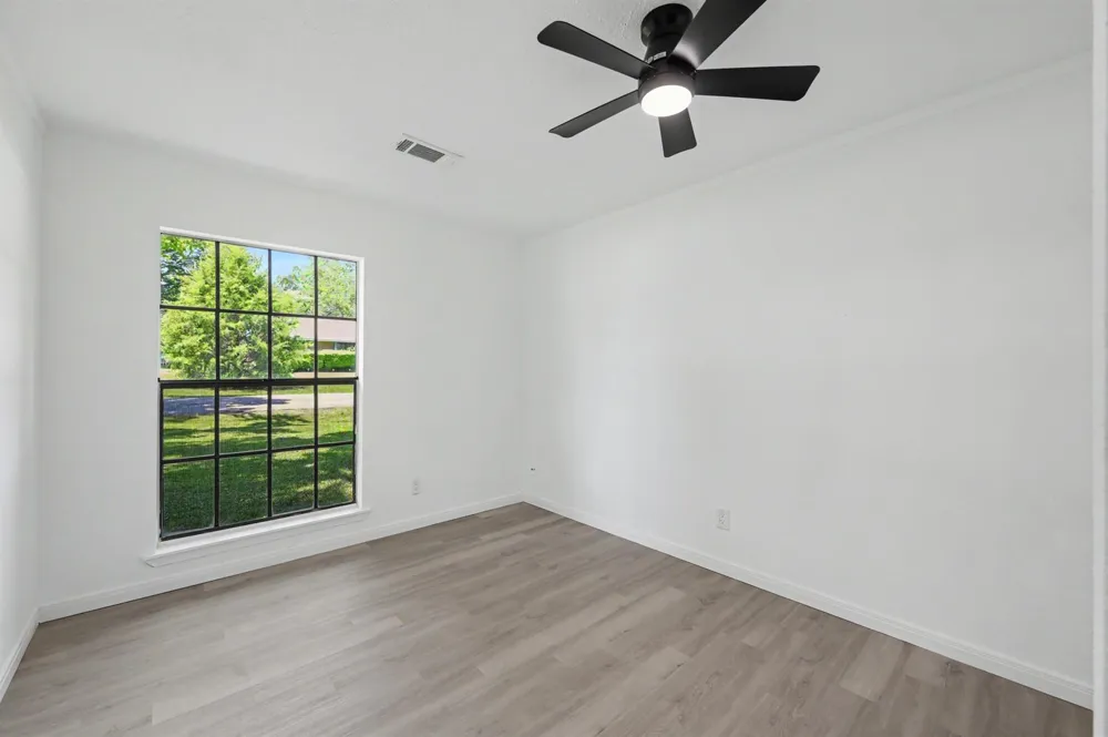 11 Hardy Hollow Drive New Waverly, TX 77358