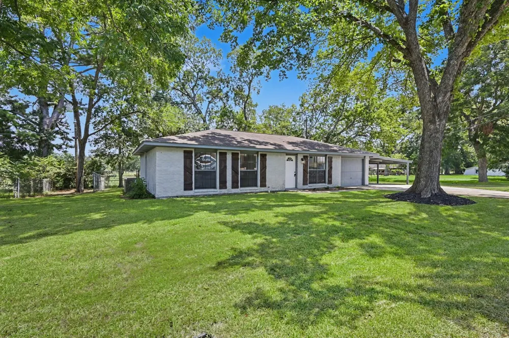 11 Hardy Hollow Drive New Waverly, TX 77358