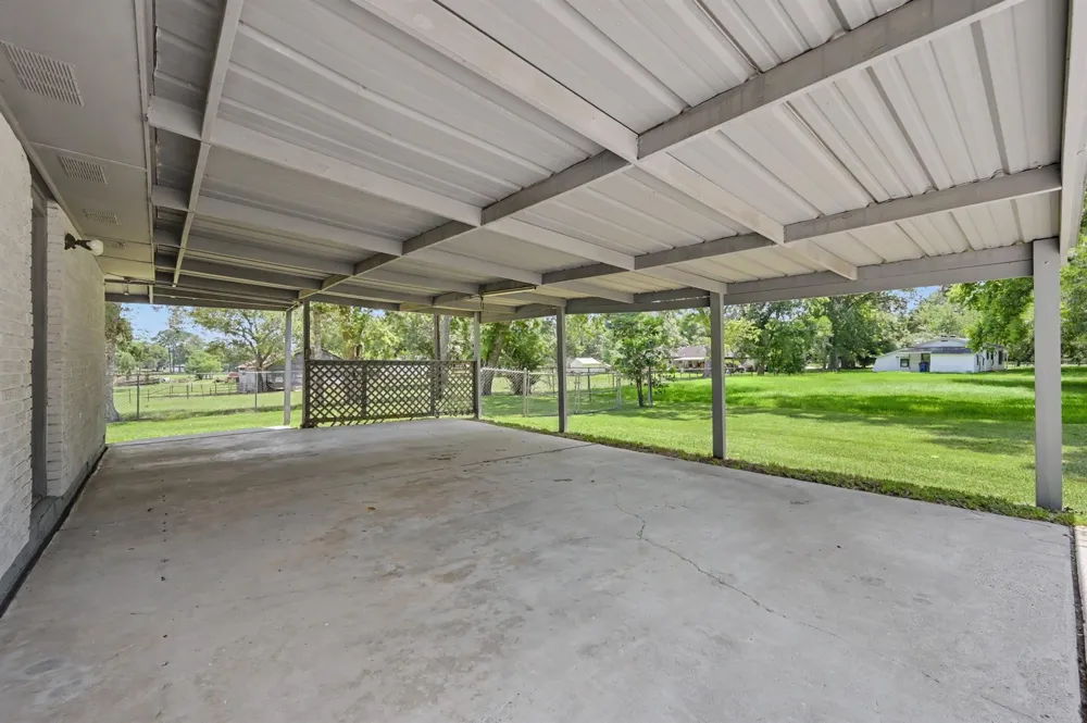 11 Hardy Hollow Drive New Waverly, TX 77358