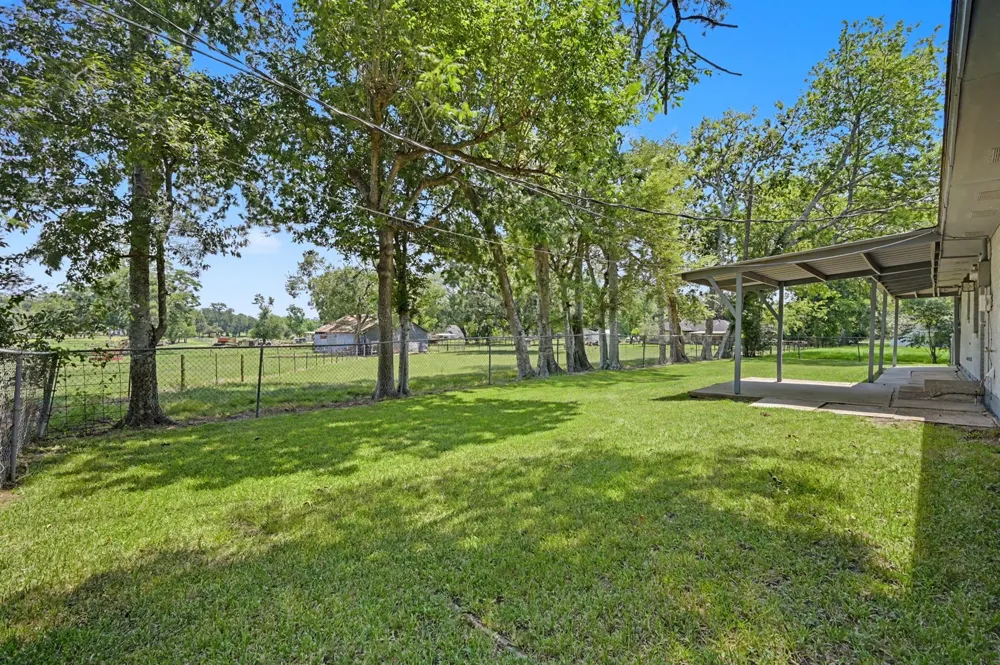 11 Hardy Hollow Drive New Waverly, TX 77358