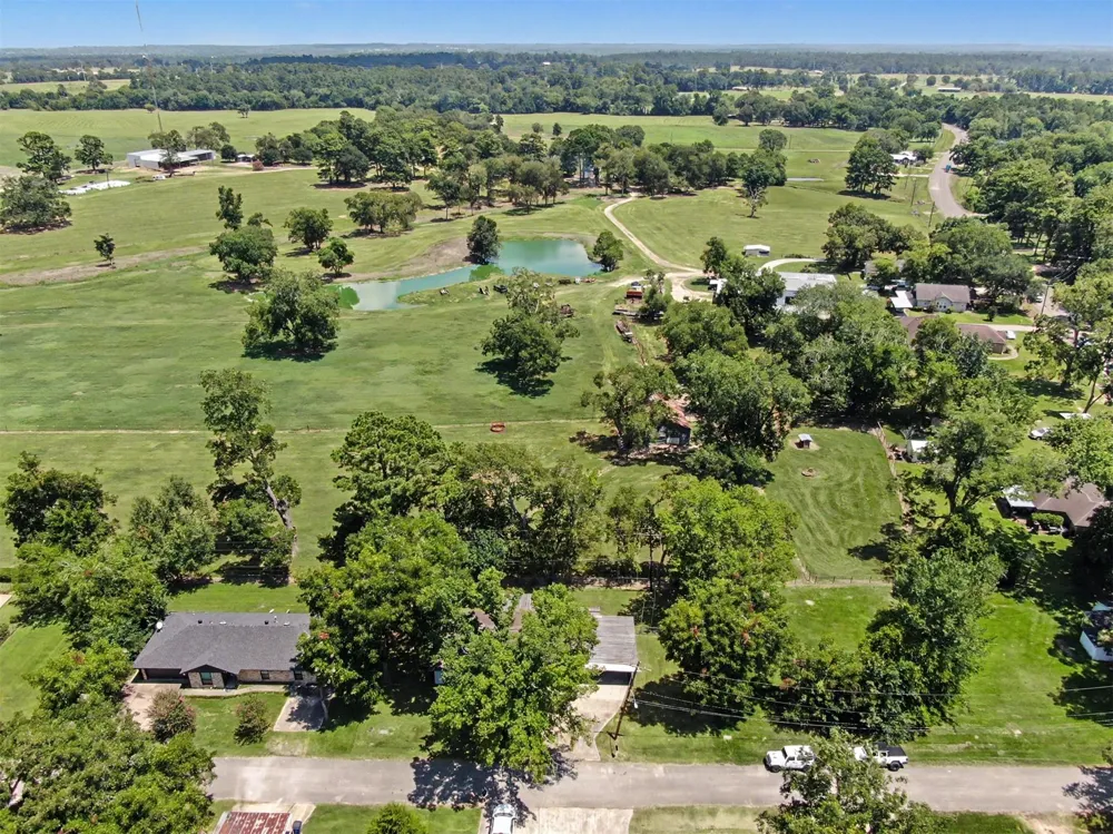 11 Hardy Hollow Drive New Waverly, TX 77358