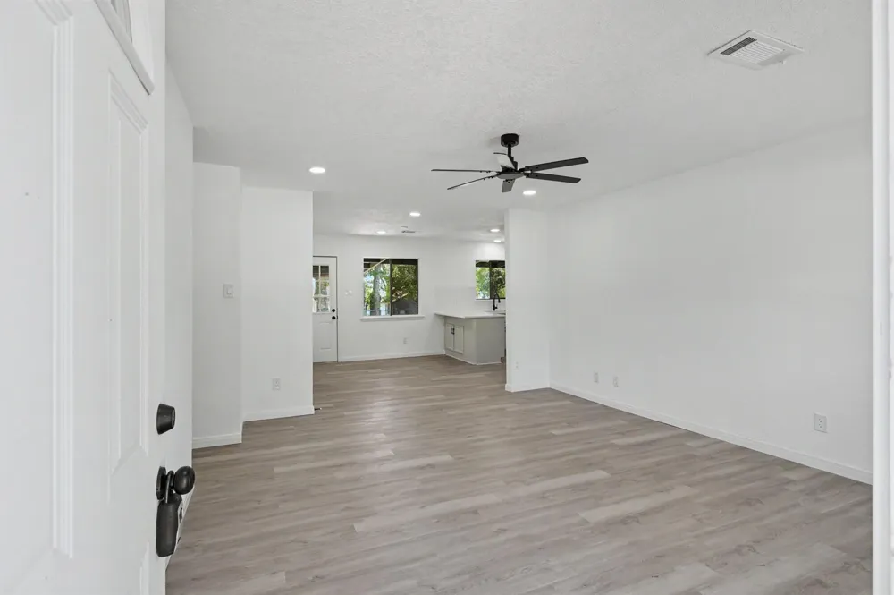 11 Hardy Hollow Drive New Waverly, TX 77358