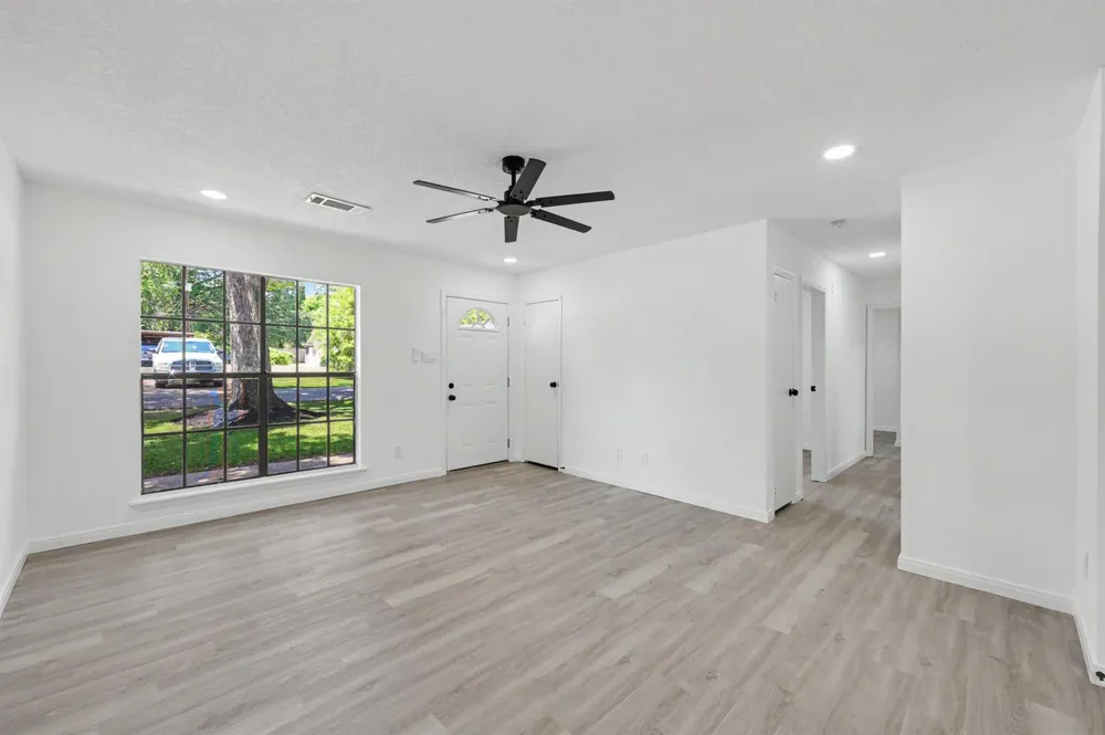 11 Hardy Hollow Drive New Waverly, TX 77358