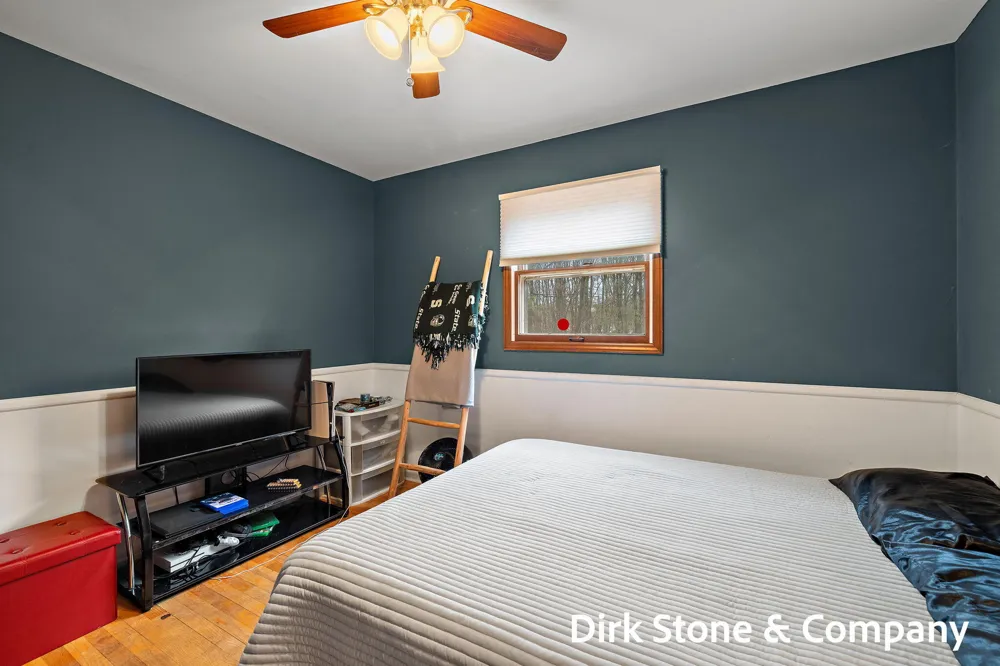 18569 Pawnee Drive Spring Lake, MI 49456