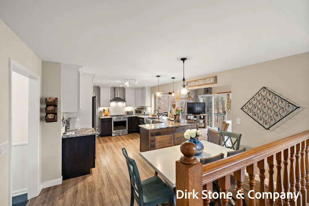 18569 Pawnee Drive Spring Lake, MI 49456