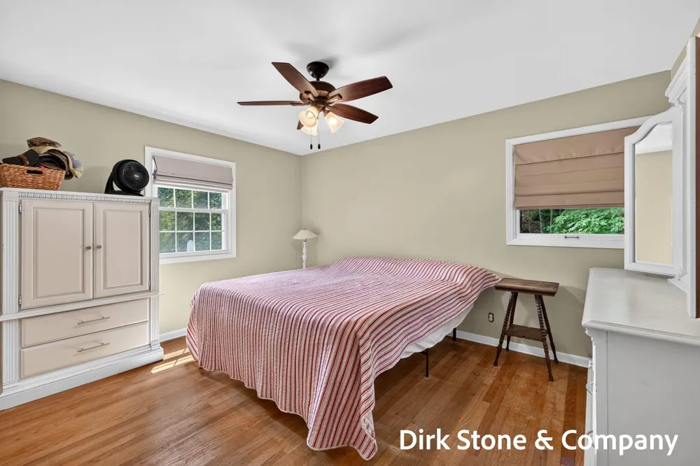 18569 Pawnee Drive Spring Lake, MI 49456