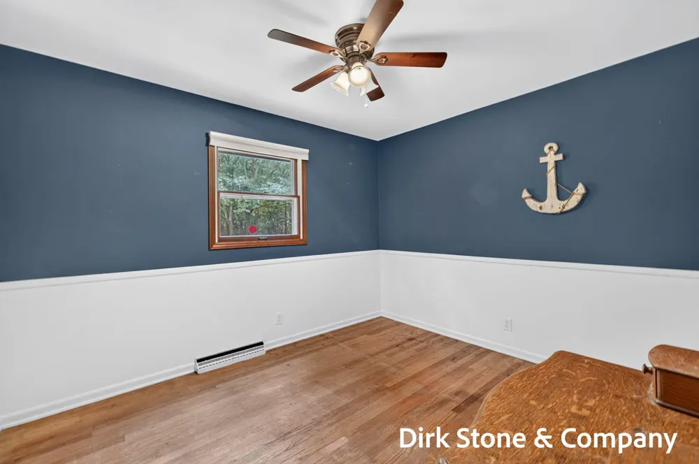 18569 Pawnee Drive Spring Lake, MI 49456