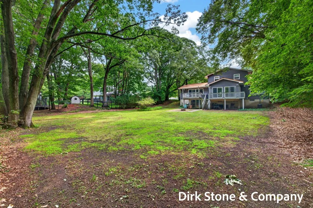 18569 Pawnee Drive Spring Lake, MI 49456