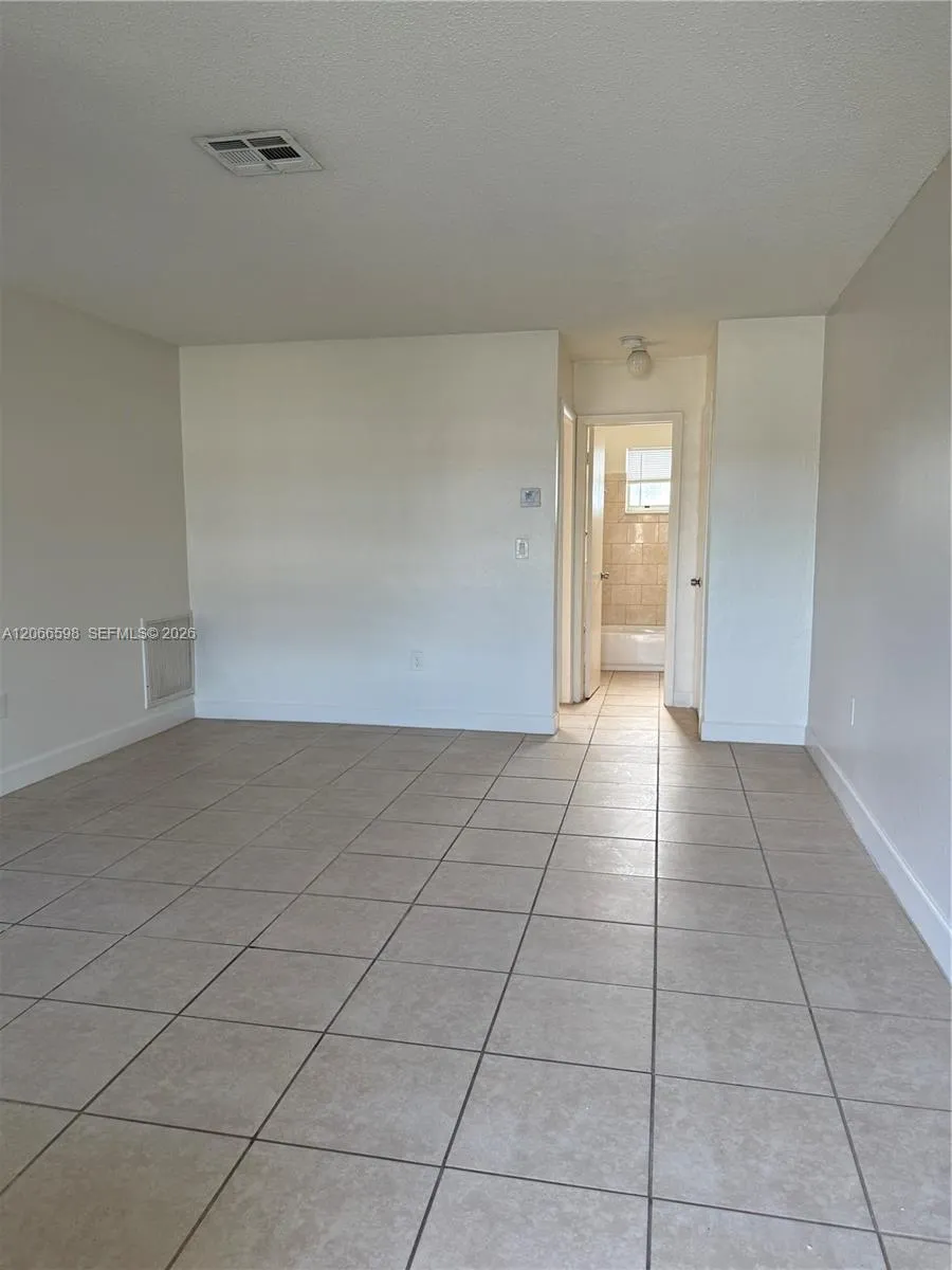 7241 Venetian St #11 Miramar, FL 33023