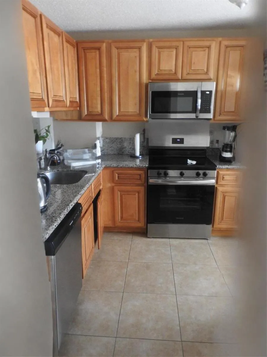 134 Oakwood Drive Jupiter, FL 33458