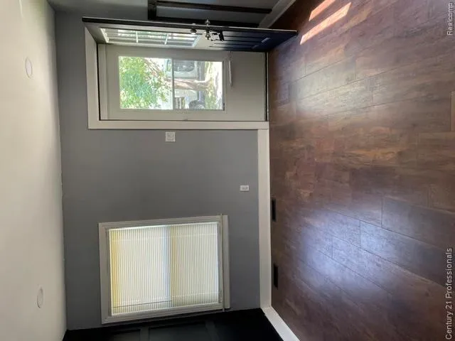 881 Garfield Avenue Lincoln Park City, MI 48146