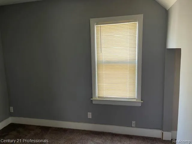 881 Garfield Avenue Lincoln Park City, MI 48146