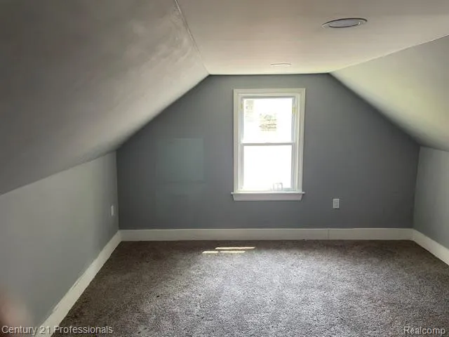 881 Garfield Avenue Lincoln Park City, MI 48146