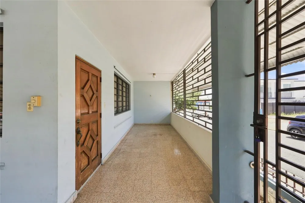 16 CALLE EDUARDO QUEVEDO Isabela, PR 00662