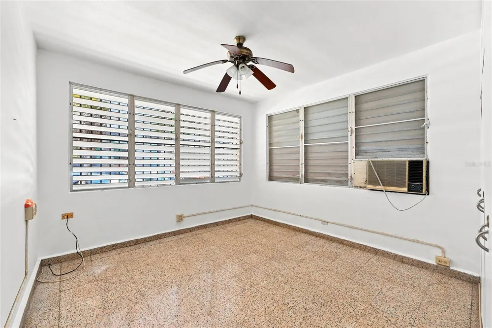 16 CALLE EDUARDO QUEVEDO Isabela, PR 00662