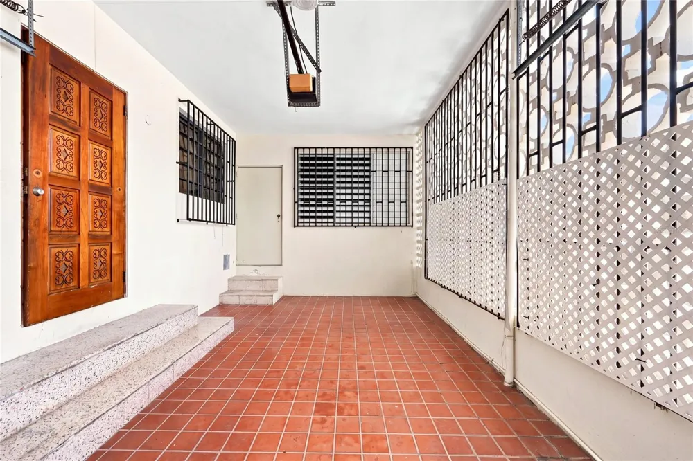 16 CALLE EDUARDO QUEVEDO Isabela, PR 00662