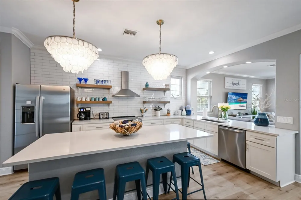 159 CRESCENT DRIVE Anna Maria, FL 34216
