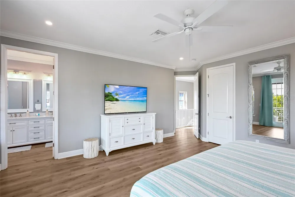 159 CRESCENT DRIVE Anna Maria, FL 34216