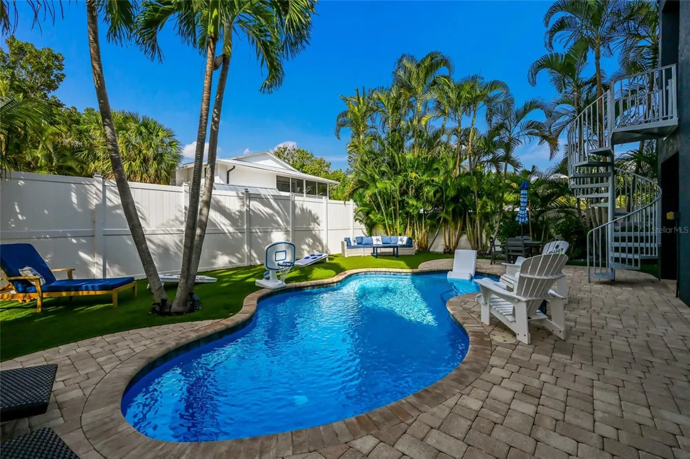 159 CRESCENT DRIVE Anna Maria, FL 34216