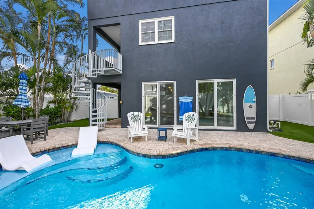 159 CRESCENT DRIVE Anna Maria, FL 34216