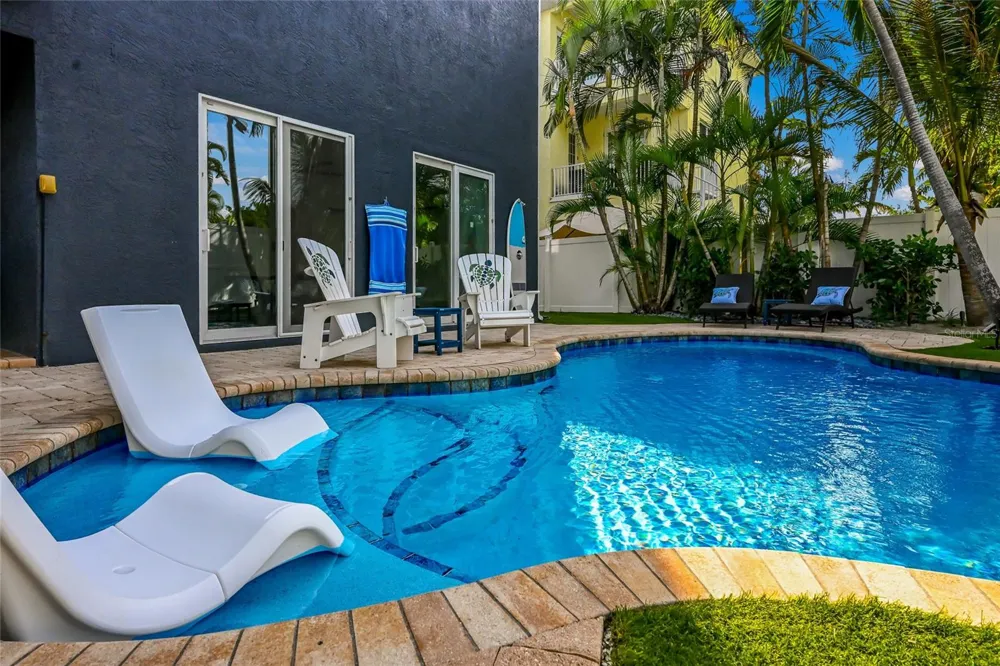 159 CRESCENT DRIVE Anna Maria, FL 34216