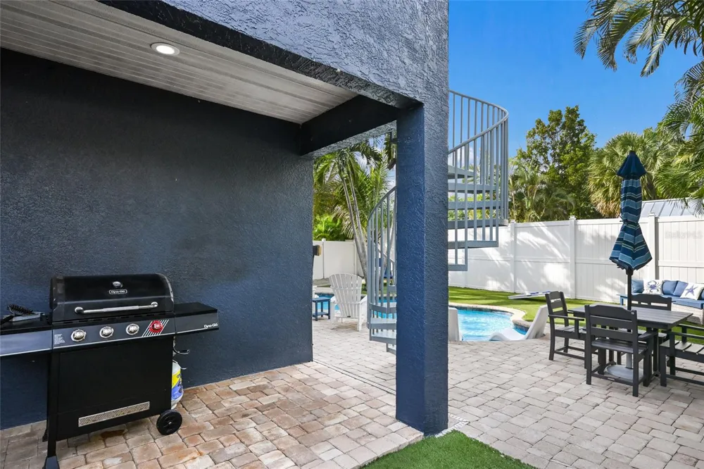 159 CRESCENT DRIVE Anna Maria, FL 34216