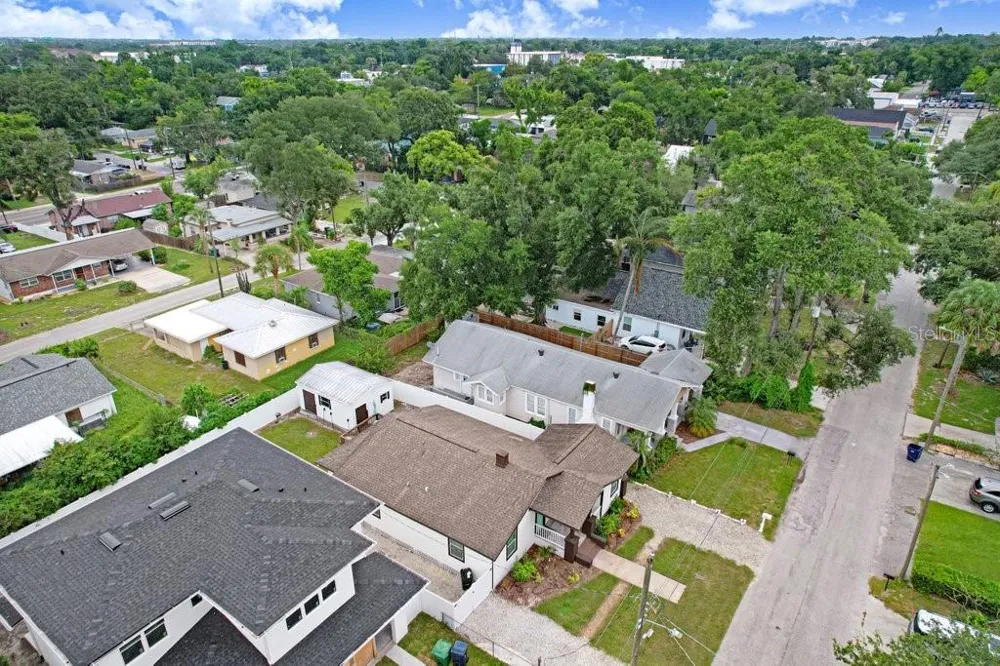 209 W HIAWATHA STREET Tampa, FL 33604