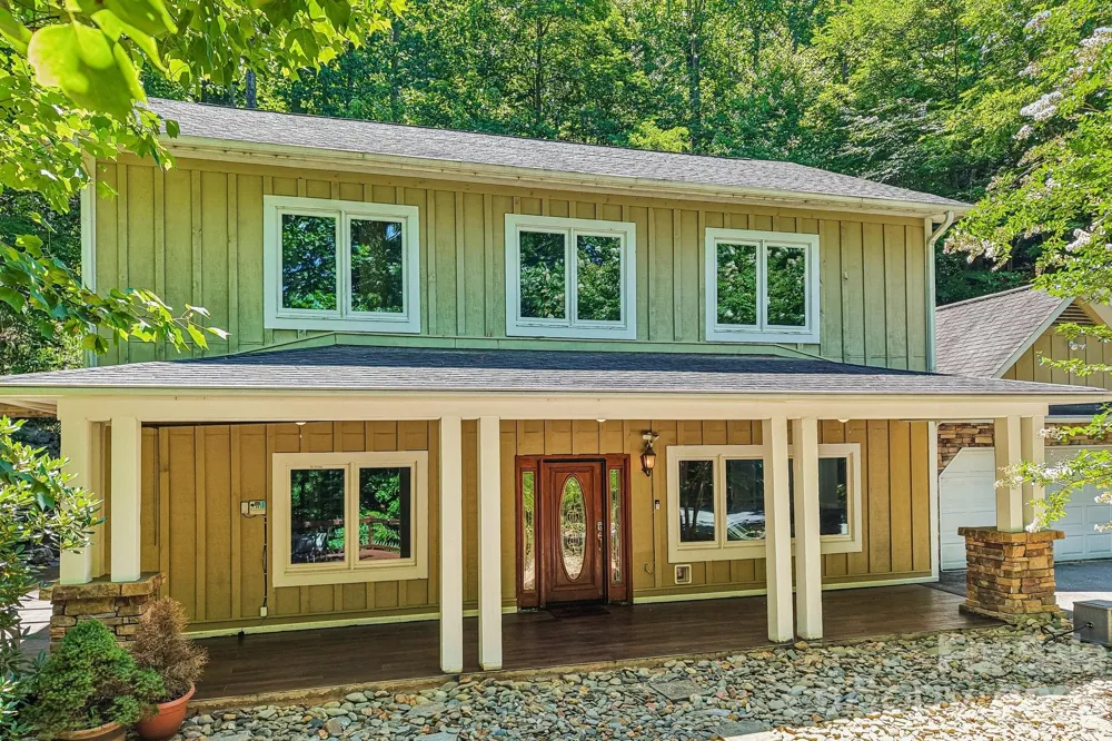 10 Cedar Drive Mills River, NC 28759