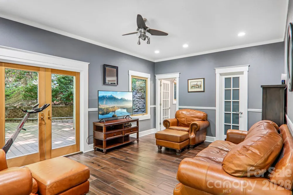 10 Cedar Drive Mills River, NC 28759