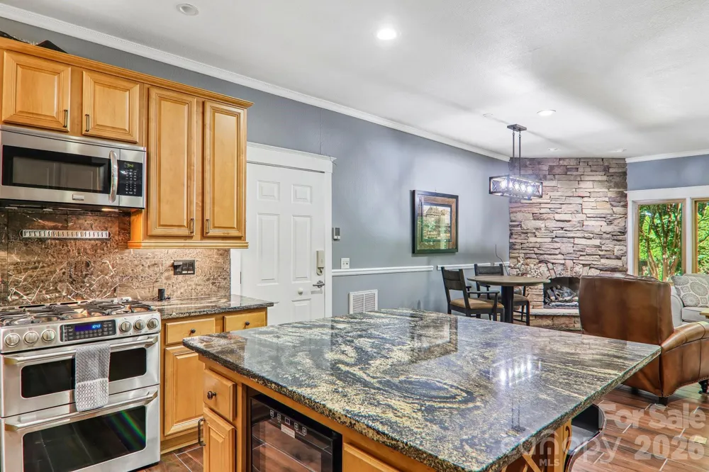 10 Cedar Drive Mills River, NC 28759