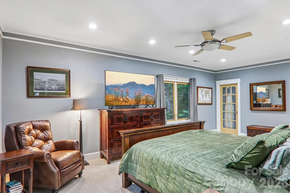 10 Cedar Drive Mills River, NC 28759