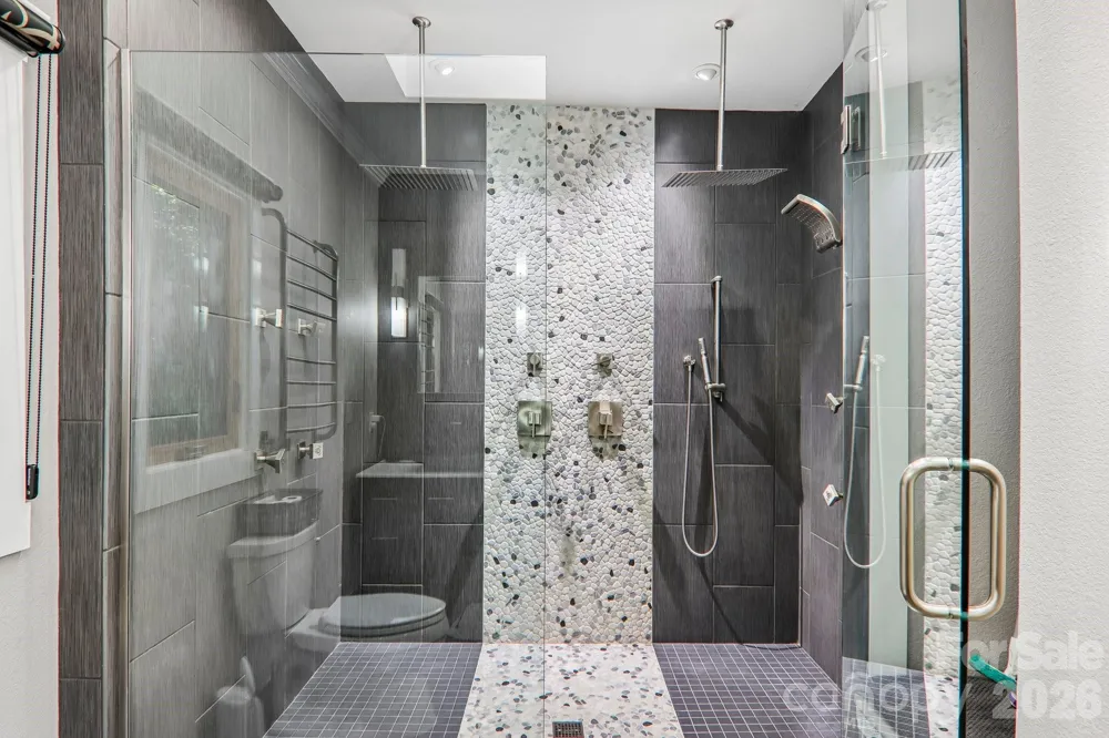 10 Cedar Drive Mills River, NC 28759