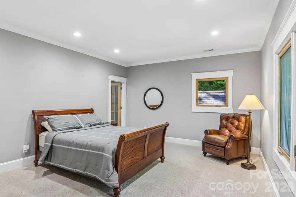 10 Cedar Drive Mills River, NC 28759