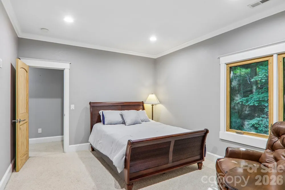 10 Cedar Drive Mills River, NC 28759