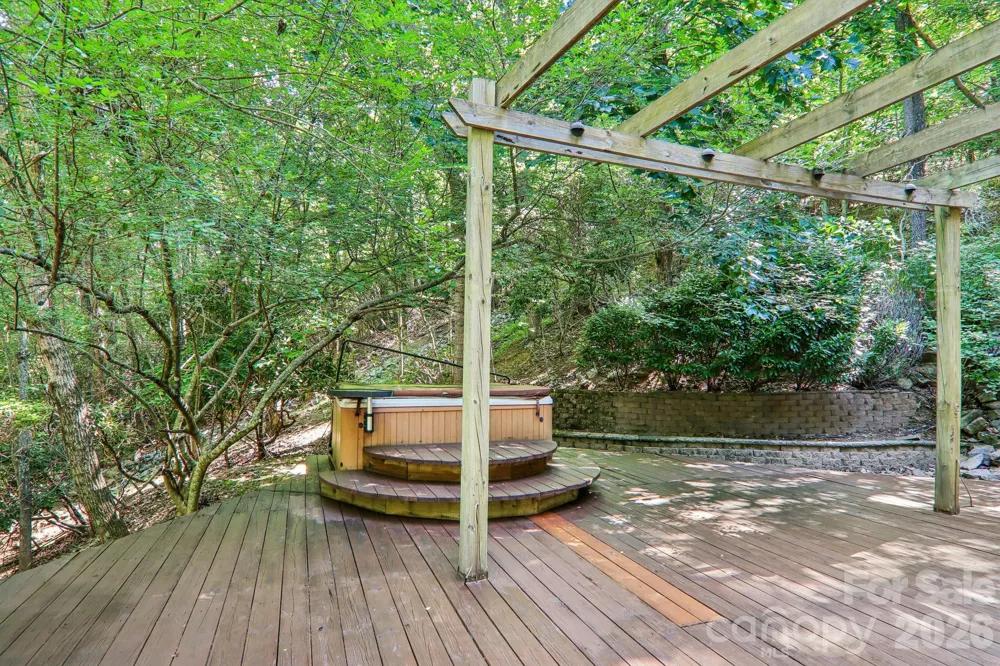 10 Cedar Drive Mills River, NC 28759