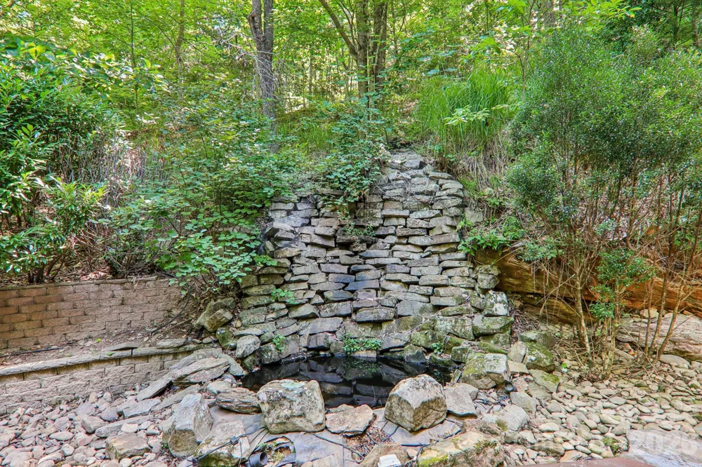10 Cedar Drive Mills River, NC 28759