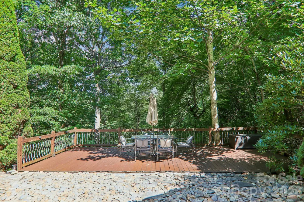 10 Cedar Drive Mills River, NC 28759