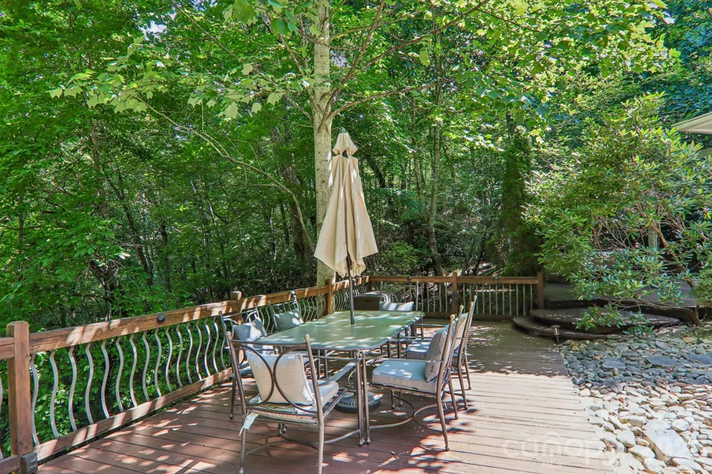 10 Cedar Drive Mills River, NC 28759