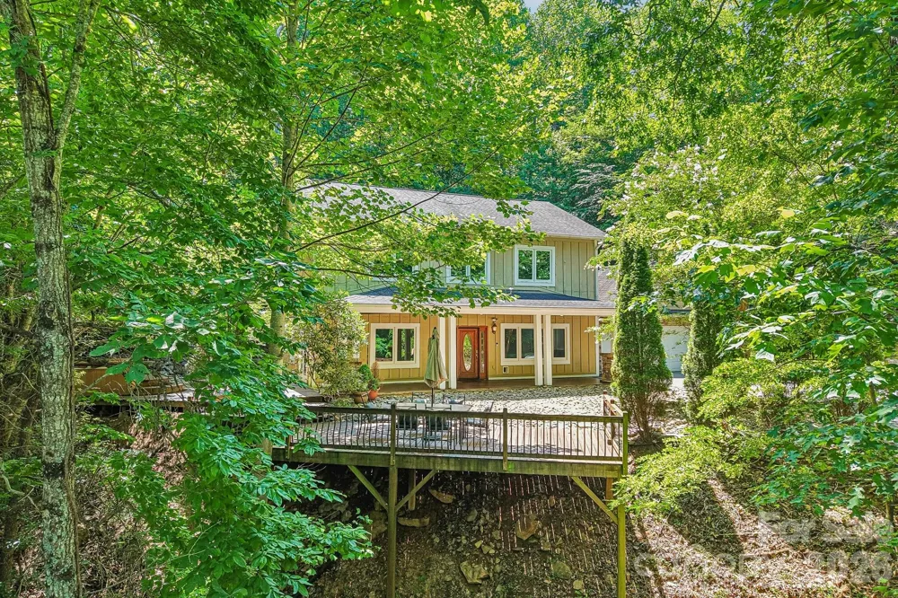 10 Cedar Drive Mills River, NC 28759