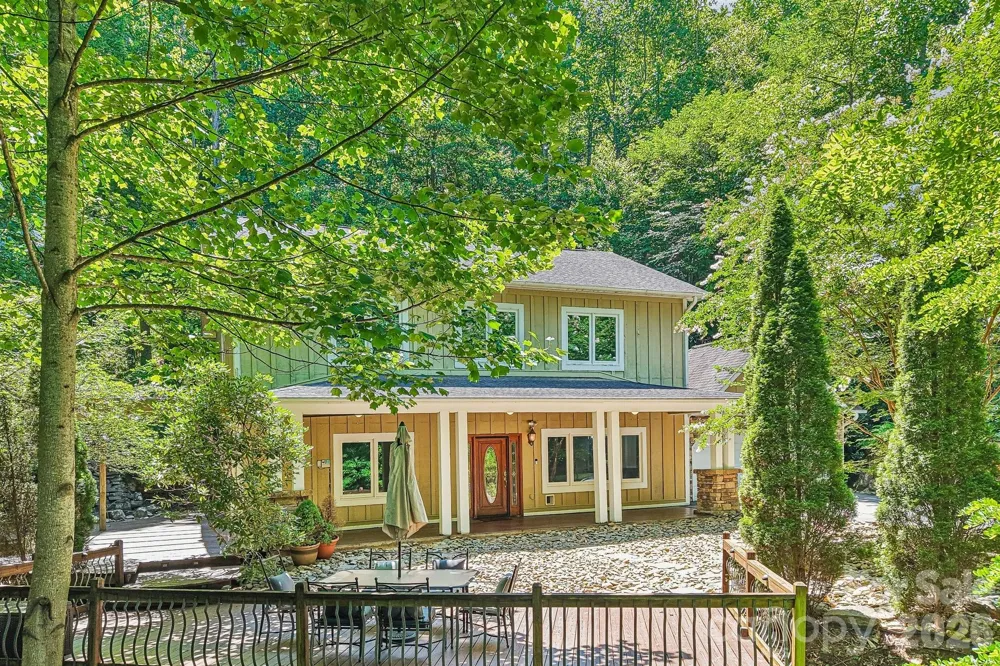 10 Cedar Drive Mills River, NC 28759
