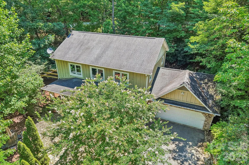 10 Cedar Drive Mills River, NC 28759