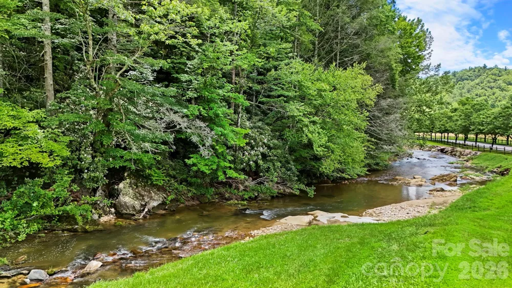 6740 Timber Rock Drive Lenoir, NC 28645
