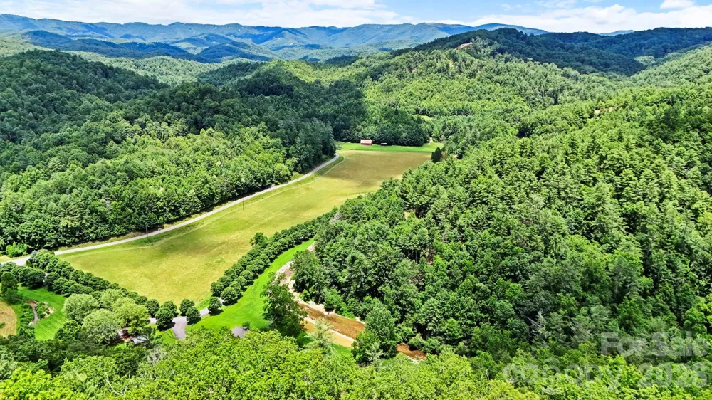 6740 Timber Rock Drive Lenoir, NC 28645